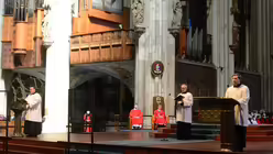 Karfreitagsliturgie im K&ouml;lner Dom / &copy; Beatrice Tomasetti (DR)