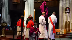 Karfreitagsliturgie im K&ouml;lner Dom / &copy; Beatrice Tomasetti (DR)