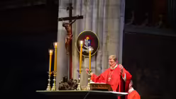 Karfreitagsliturgie im K&ouml;lner Dom / &copy; Beatrice Tomasetti (DR)