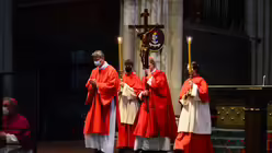 Karfreitagsliturgie im K&ouml;lner Dom / &copy; Beatrice Tomasetti (DR)