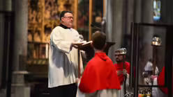 Domkantor Oliver Sperling im Pontifikalamt am Hochfest der Auferstehung des Herrn / © Beatrice Tomasetti (DR)