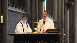 Rainer Maria Kardinal Woelki im Pontifikalamt am Hochfest der Auferstehung des Herrn / &copy; Beatrice Tomasetti (DR)