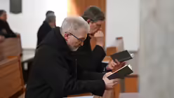 Pater Gregor und Kardinal Woelki beim Oasentag in der K&ouml;lner Minoritenkirche / &copy; Beatrice Tomasetti (DR)