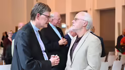 Kardinal Woelki im Gespr&auml;ch. / &copy; Beatrice Tomasetti (DR)