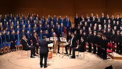 Ein Höhepunkt des Chorjahres: Wir warten aufs Christkind in der Kölner Philharmonie. / © Beatrice Tomasetti (DR)