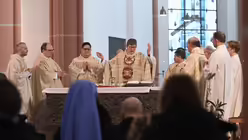 Pontifikalamt mit Kardinal Woelki in Euskirchen / &copy; Beatrice Tomasetti (DR)