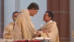 Pontifikalamt mit Kardinal Woelki in Euskirchen / &copy; Beatrice Tomasetti (DR)