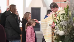 Pontifikalamt mit Kardinal Woelki in Euskirchen / &copy; Beatrice Tomasetti (DR)