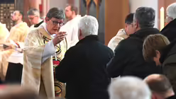 Pontifikalamt mit Kardinal Woelki in Euskirchen / &copy; Beatrice Tomasetti (DR)