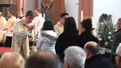 Pontifikalamt mit Kardinal Woelki in Euskirchen / &copy; Beatrice Tomasetti (DR)