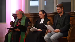 Weihbischof Steinh&auml;user, Oberkirchenr&auml;tin Dr. Wibke Janssen und Referent Benjamin Gerlich aus dem Erzbistum / &copy; Beatrice Tomasetti (DR)