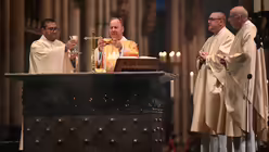 Er&ouml;ffnung Dreik&ouml;nigswallfahrt und "Himmelsleiter"Er&ouml;ffnung Dreik&ouml;nigswallfahrt und "Himmelsleiter" / &copy; Beatrice TomasettiBeatrice Tomasetti (DR)