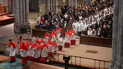 Einzug der Domministranten und des K&ouml;lner Domchores / &copy; Beatrice Tomasetti (DR)