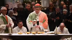 Altarweihe in St. Laurentius, Bergisch Gladbach, mit Rainer Maria Kardinal Woelki / &copy; Beatrice Tomasetti (DR)