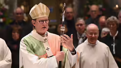 Altarweihe in St. Laurentius, Bergisch Gladbach, mit Rainer Maria Kardinal Woelki / &copy; Beatrice Tomasetti (DR)