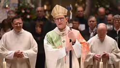 Altarweihe in St. Laurentius, Bergisch Gladbach, mit Rainer Maria Kardinal Woelki / &copy; Beatrice Tomasetti (DR)