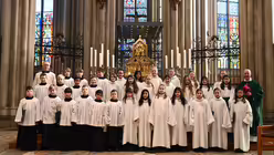 Die neuen Mitglieder im K&ouml;lner Domchor und im M&auml;dchenchor am K&ouml;lner Dom / &copy; Beatrice Tomasetti (DR)
