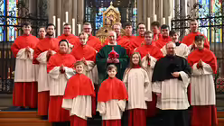 Ministranten am K&ouml;lner Dom / &copy; Beatrice Tomasetti (DR)