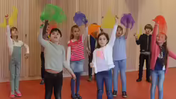 Zur Musischen Vorschule geh&ouml;ren auch Bewegung und Rhythmik. / &copy; Beatrice Tomasetti (DR)