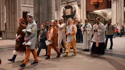 Friedenslicht von Bethlehem im Kölner Dom / © Beatrice Tomasetti (DR)