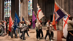 Friedenslicht von Bethlehem im Kölner Dom / © Beatrice Tomasetti (DR)
