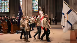 Friedenslicht von Bethlehem im Kölner Dom / © Beatrice Tomasetti (DR)