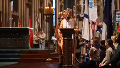 Friedenslicht von Bethlehem im Kölner Dom / © Beatrice Tomasetti (DR)