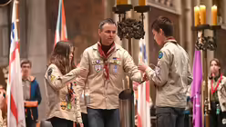 Friedenslicht von Bethlehem im Kölner Dom / © Beatrice Tomasetti (DR)