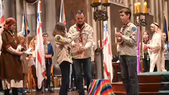 Friedenslicht von Bethlehem im Kölner Dom / © Beatrice Tomasetti (DR)