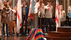 Friedenslicht von Bethlehem im Kölner Dom / © Beatrice Tomasetti (DR)