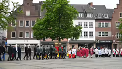 Mit Gottesdienst und Schreinprozession durch die Stadt endet Neusser Quirinus-Oktav / &copy; Beatrice Tomasetti (DR)