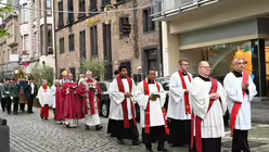 Mit Gottesdienst und Schreinprozession durch die Stadt endet Neusser Quirinus-Oktav / &copy; Beatrice Tomasetti (DR)