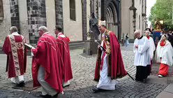 Mit Gottesdienst und Schreinprozession durch die Stadt endet Neusser Quirinus-Oktav / &copy; Beatrice Tomasetti (DR)