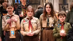 Friedenslicht von Bethlehem im Kölner Dom / © Beatrice Tomasetti (DR)