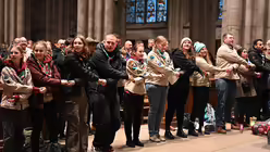 Friedenslicht von Bethlehem im Kölner Dom / © Beatrice Tomasetti (DR)