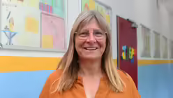 F&uuml;r Schulleiterin Elvira Damm-Linke war selbstverst&auml;ndlich, zw&ouml;lf Kinder aus der Ukraine aufzunehmen / &copy; Beatrice Tomasetti (DR)