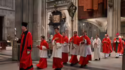 Pontifikalamt am Pfingstmontag im K&ouml;lner Dom / &copy; Beatrice Tomasetti (DR)