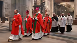 Pontifikalamt am Pfingstmontag im K&ouml;lner Dom / &copy; Beatrice Tomasetti (DR)