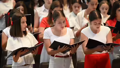 Impressionen vom Mittagsgebet im Rahmen des Prefestivals von PUERI CANTORES 2025 / © Beatrice Tomasetti (DR)
