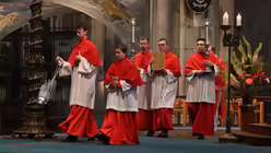 Pontifikalamt am Pfingstmontag im K&ouml;lner Dom / &copy; Beatrice Tomasetti (DR)