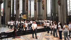 Impressionen vom Mittagsgebet im Rahmen des Prefestivals von PUERI CANTORES 2025 / © Beatrice Tomasetti (DR)