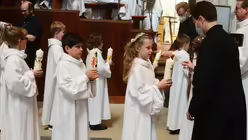 Entzünden der Kerzen / © Beatrice Tomasetti (DR)