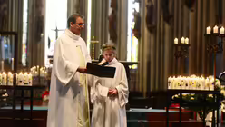 Die Erstkommunionkinder tragen ihr Motto vor. / © Beatrice Tomasetti (DR)