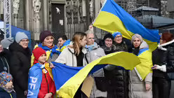 Kundgebung für die Ukraine auf dem Kölner Roncalliplatz 