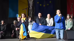 Kundgebung für die Ukraine auf dem Kölner Roncalliplatz 