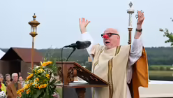 Diakon Willibert Pauels beim Erinnerungs-Gottesdienst auf dem Papsthügel / © Beatrice Tomasetti (DR)