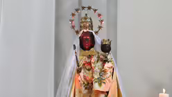 Anlässlich der Schwarzen Mutter Gottes findet in jedem Jahr in der Kupfergasse eine Festwoche statt. / © Beatrice Tomasetti (DR)