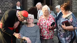 Zeit zum Gespr&auml;ch mit Kardinal Woelki nach der Er&ouml;ffnung der Gute-Rats-Oktav in Bedburg / &copy; Beatrice Tomasetti (DR)