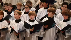 Ein Jahr lang haben sich die neuen Knaben auf ihren Dienst im K&ouml;lner Domchor vorbereitet / &copy; Beatrice Tomasetti (DR)