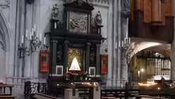 So leer ist es vor der Schmuckmadonna nur in aller Herrgottsfrühe. / © Beatrice Tomasetti (DR)